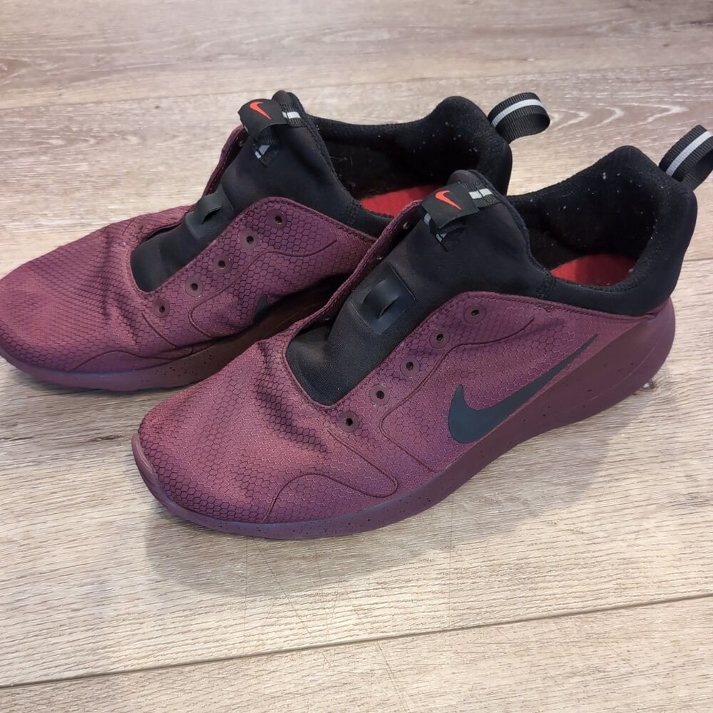 Nike Kaishi 2.0 SE Men's Shoes  Night Maroon/Black/Light Crimson Size 10